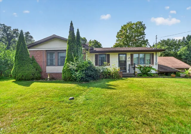 Photo 3 of Single family home for sale at 3124 Earl Dr, Spring Arbor, MI 49283 | MLS# 55026046809 | Listing updated on 2026-09-03