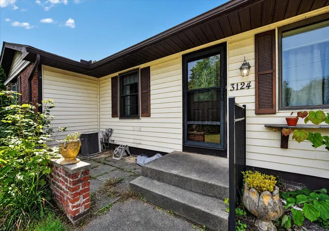 Photo 4 of Single family home for sale at 3124 Earl Dr, Spring Arbor, MI 49283 | MLS# 55026046809 | Listing updated on 2026-09-03