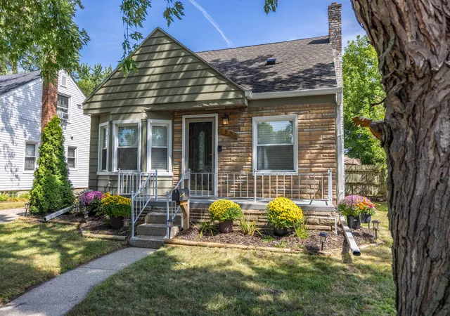 Photo 1 of Single family home for sale at 1520 N Alexander Ave, Royal Oak, MI 48067 | MLS# 81026046811 | Listing updated on 2026-09-17