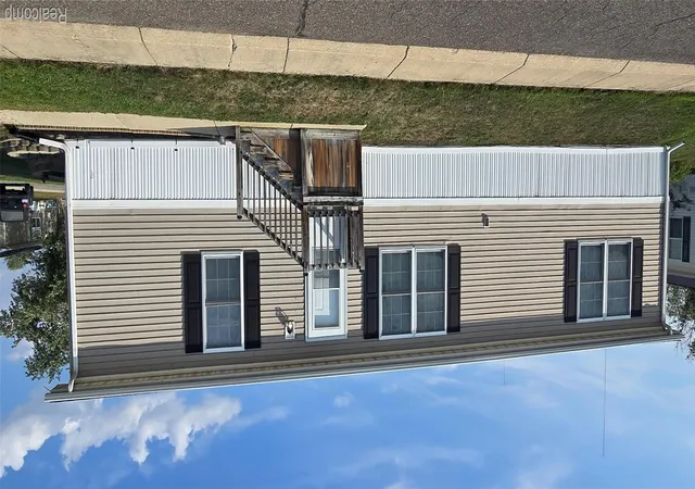 Photo 3 of Single family home for sale at 28958 Country Ln, Flat Rock, MI 48134 | MLS# 20261070963 | Listing updated on 2026-09-09