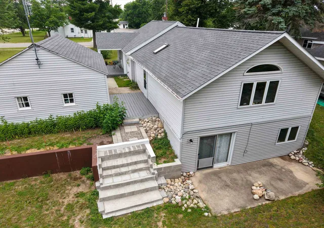Photo 3 of Single family home for sale at 713 S Maple, Manton, MI 49663 | MLS# 78080073181 | Listing updated on 2026-09-16