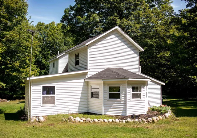 Photo 2 of Single family home for sale at 7415 Valley St, Alden, MI 49612 | MLS# 78080073183 | Listing updated on 2026-09-06