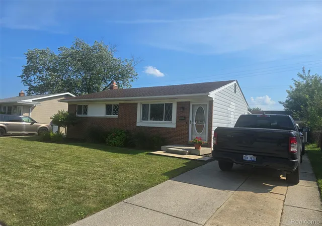 Photo 2 of Single family home for sale at 22233 Silver Crk Ln, Rockwood, MI 48173 | MLS# 20261070969 | Listing updated on 2026-09-04