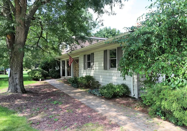 Photo 1 of Single family home for sale at 8560 Appleblossom Ln, Flushing, MI 48433 | MLS# 5050220667 | Listing updated on 2026-09-04