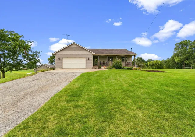 Photo 1 of Single family home for sale at 2436 S Henderson Rd, Davison, MI 48423 | MLS# 5050220672 | Listing updated on 2026-09-04