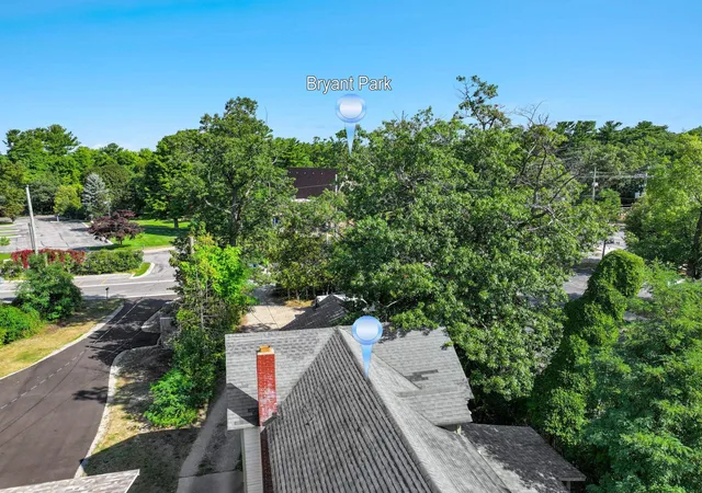 Photo 3 of Multi family home for sale at 1055 E Front St, Traverse City, MI 49686 | MLS# 78080073186 | Listing updated on 2026-09-08