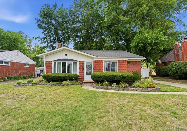 Photo 1 of Sale Pending at 19825 Maplewood St, Livonia, MI 48152 | MLS# 20261070974 | Listing updated on 2026-09-12