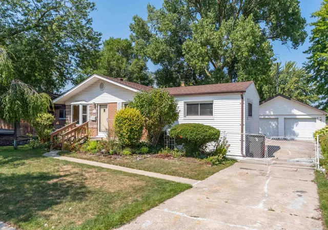 Photo 1 of Single family home for sale at 19439 Heckman St, Clinton Township, MI 48035 | MLS# 58050220677 | Listing updated on 2026-09-09