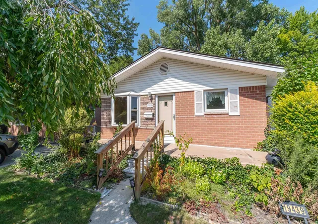 Photo 3 of Single family home for sale at 19439 Heckman St, Clinton Township, MI 48035 | MLS# 58050220677 | Listing updated on 2026-09-09