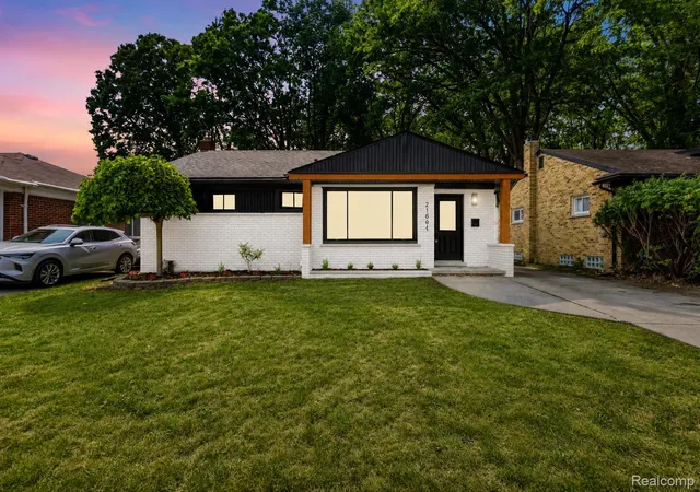 Photo 1 of Single family home for sale at 21661 Whitmore St, Oak Park, MI 48237 | MLS# 20261070987 | Listing updated on 2026-09-04