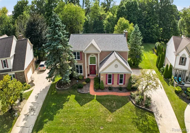 Photo 1 of Single family home for sale at 48323 Red Run Dr, Canton, MI 48187 | MLS# 20261070989 | Listing updated on 2026-09-14