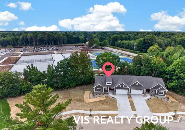 Listing Photo 4 - Condo for sale in building located at 16250 Fort Myers Ave, Spring Lake, MI 49456