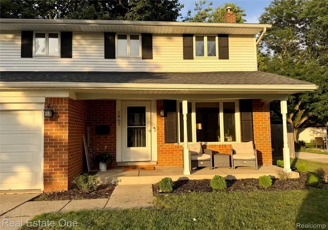 Photo 3 of Single family home for sale at 1867 Wilshire St, Westland, MI 48186 | MLS# 20261071012 | Listing updated on 2026-09-05