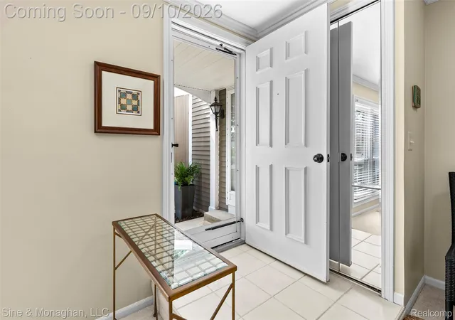 Photo 2 of Condo for sale at 2610 Williamsburg Cir, Auburn Hills, MI 48326 | MLS# 20261071018 | Listing updated on 2026-09-14