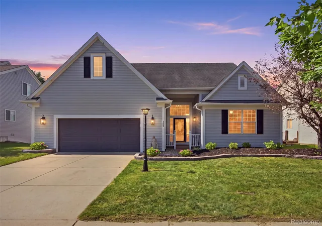 Photo 1 of Single family home for sale at 900 Cross St, Oxford, MI 48371 | MLS# 20261071022 | Listing updated on 2026-09-11