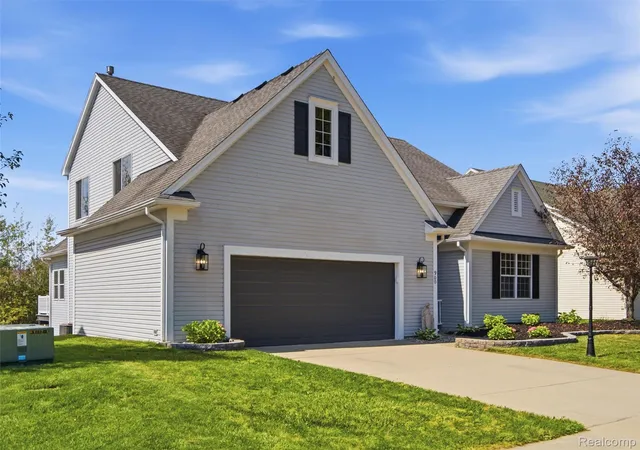 Photo 4 of Single family home for sale at 900 Cross St, Oxford, MI 48371 | MLS# 20261071022 | Listing updated on 2026-09-11