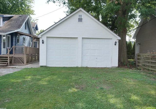 Photo 3 of Single family home for sale at 29455 S River Rd, Harrison Township, MI 48045 | MLS# 58050220693 | Listing updated on 2026-10-09