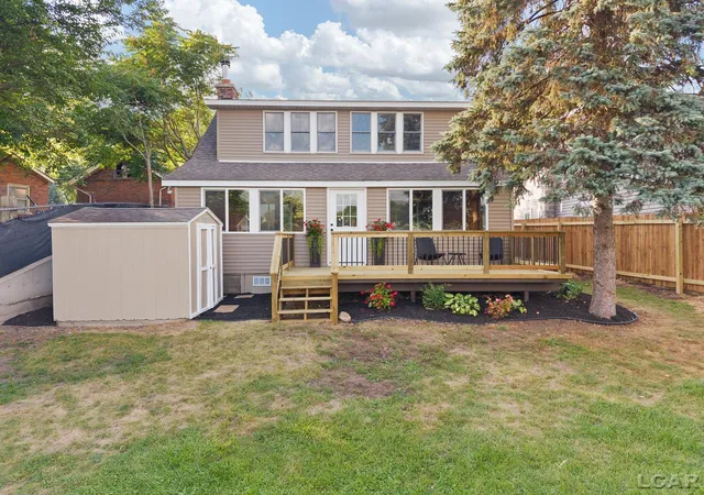 Photo 2 of Single family home for sale at 1261 Grv Point Dr, White Lake, MI 48386 | MLS# 56050220696 | Listing updated on 2026-09-03