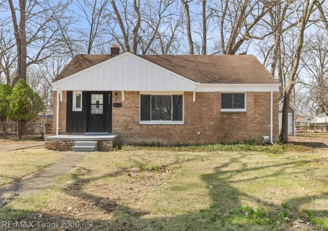 Photo 3 of Single family home for sale at 21171 Westhampton St, Oak Park, MI 48237 | MLS# 20261071039 | Listing updated on 2026-09-04
