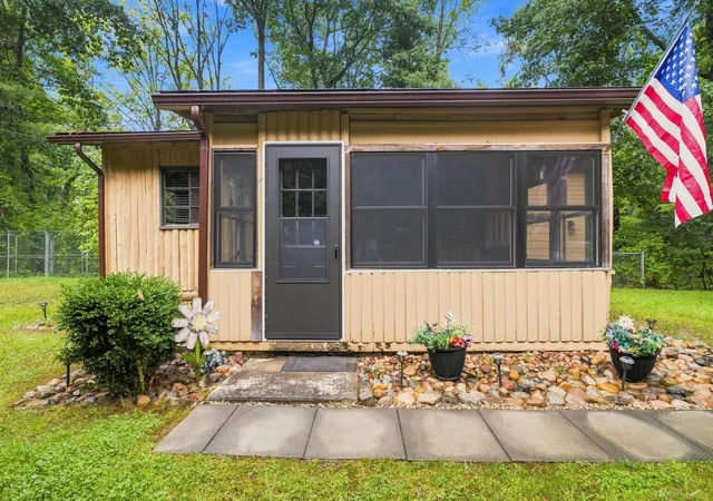 Photo 2 of Single family home for sale at 7275 Cottage Ln, Lexington, MI 48450 | MLS# 58050220699 | Listing updated on 2026-09-14