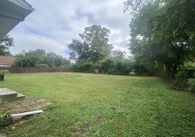 Photo 2 of Single family home for sale at 273 Kansas Ave, Ypsilanti, MI 48198 | MLS# 58050220700 | Listing updated on 2026-09-15