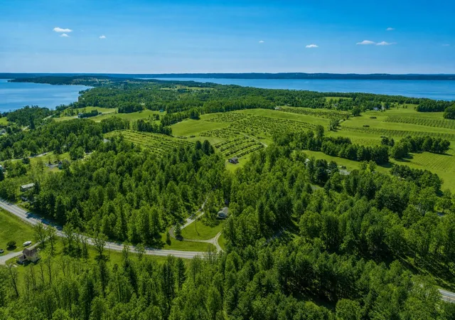 Photo 2 of Single family home for sale at 11153 Center Rd, Traverse City, MI 49686 | MLS# 78080073193 | Listing updated on 2026-09-06
