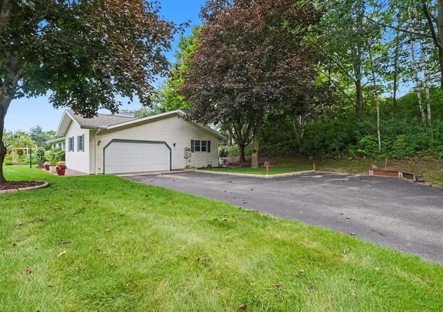 Photo 3 of Single family home for sale at 2839 Lake George Rd, West Branch, MI 48661 | MLS# 77080073195 | Listing updated on 2026-09-15