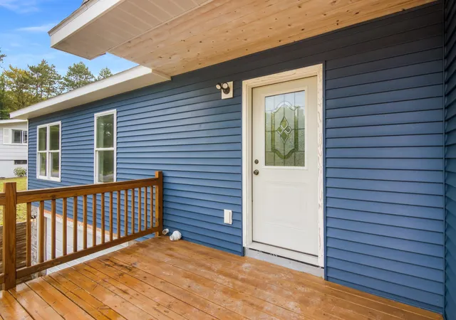Photo 2 of Single family home for sale at 1974 N S Long Lake Rd, Traverse City, MI 49685 | MLS# 78080073196 | Listing updated on 2026-09-17