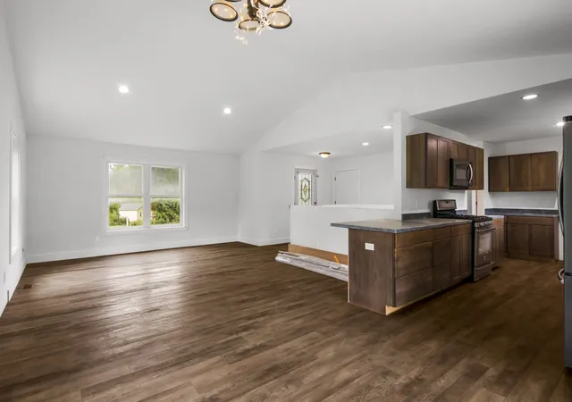 Photo 3 of Single family home for sale at 1974 N S Long Lake Rd, Traverse City, MI 49685 | MLS# 78080073196 | Listing updated on 2026-09-17