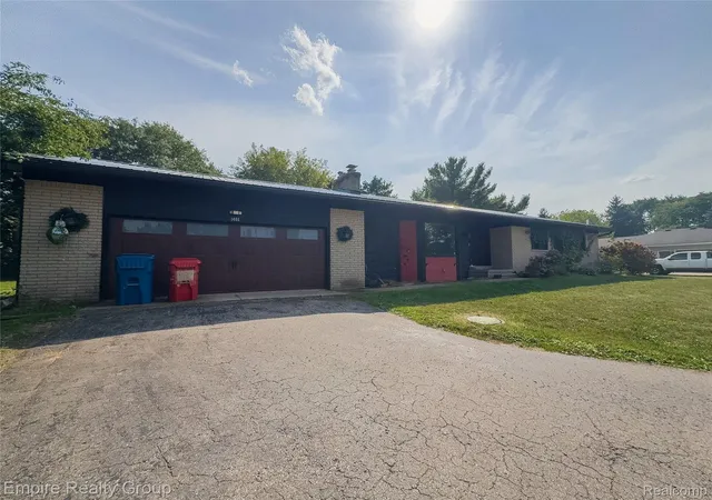 Photo 4 of Single family home for sale at 1486 Russ Roy Ct, White Lake, MI 48383 | MLS# 20261071050 | Listing updated on 2026-09-14