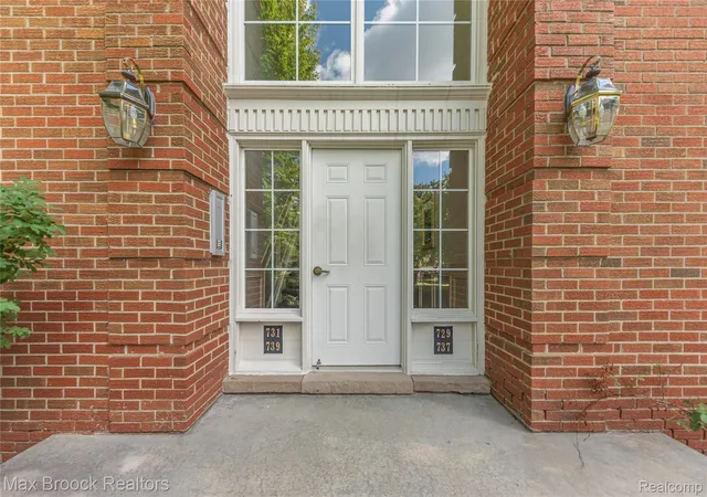 Listing Photo 4 - Condo for sale in building located at 731 E Fox Hls Dr, Bloomfield Hills, MI 48304 - Unit #183