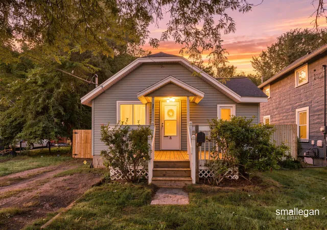 Photo 1 of Single family home for sale at 37 Walter St Se, Grand Rapids, MI 49548 | MLS# 65026046874 | Listing updated on 2026-09-17