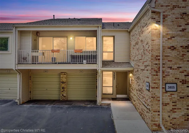 Photo 3 of Condo for sale at 3805 S Lone Pine Rd #300, West Bloomfield, MI 48323 | MLS# 20261071060 | Listing updated on 2026-09-05