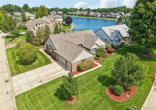 Photo 2 of Single family home for sale at 1781 S Shore Dr, Rochester Hills, MI 48307 | MLS# 20261071061 | Listing updated on 2026-09-15