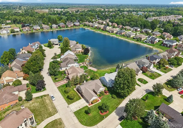 Photo 3 of Single family home for sale at 1781 S Shore Dr, Rochester Hills, MI 48307 | MLS# 20261071061 | Listing updated on 2026-09-15