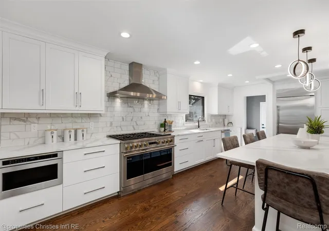 Photo 3 of Single family home for sale at 1257 Charrington Rd, Bloomfield Hills, MI 48301 | MLS# 20261071064 | Listing updated on 2026-09-10