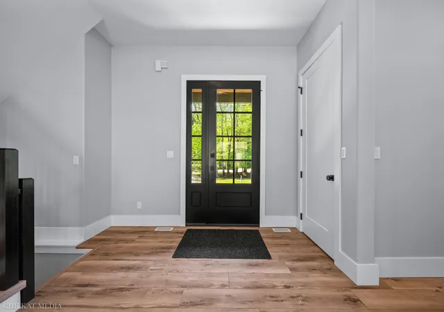 Photo 3 of Single family home for sale at 45322 Fairway Dr, New Buffalo, MI 49117 | MLS# 69026046876 | Listing updated on 2026-09-03