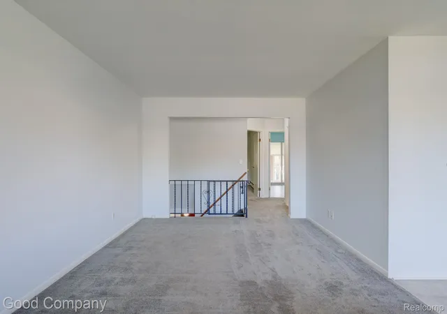 Photo 3 of House for sale at 25219 Potomac Dr, South Lyon, MI 48178 | MLS# 20261071067 | Listing updated on 2026-09-09