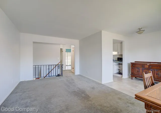 Photo 4 of House for sale at 25219 Potomac Dr, South Lyon, MI 48178 | MLS# 20261071067 | Listing updated on 2026-09-09