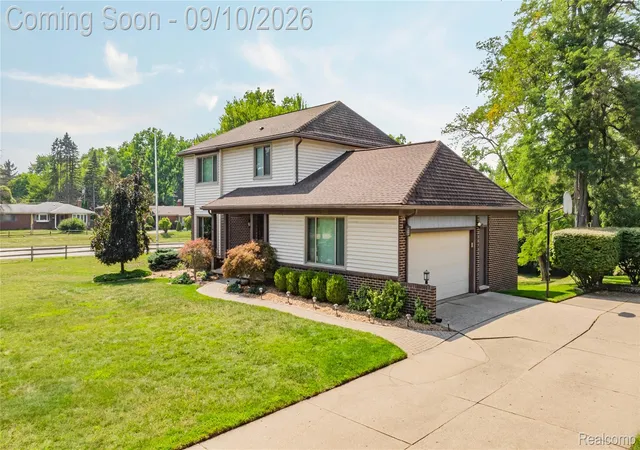 Photo 3 of Single family home for sale at 17113 Francavilla Dr, Livonia, MI 48152 | MLS# 20261071070 | Listing updated on 2026-09-17