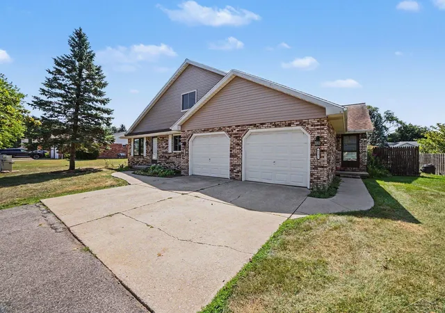 Photo 3 of Multi family home for sale at 6129 Weiss St, Saginaw, MI 48603 | MLS# 61050220712 | Listing updated on 2026-09-03