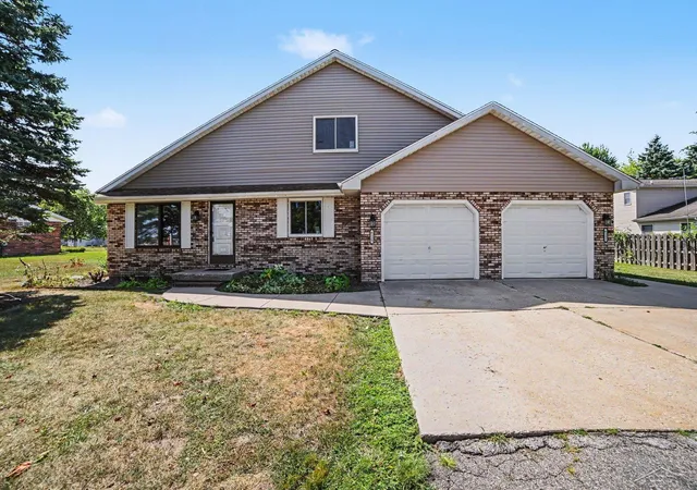 Listing Photo 5 - Condo for sale in building located at 6129 Weiss St, Saginaw, MI 48603
