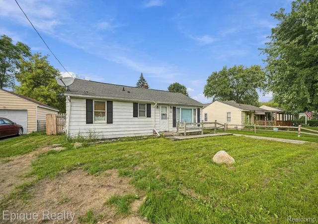 Photo 2 of Single family home for sale at 4033 Risedorph St, Burton, MI 48509 | MLS# 20261071077 | Listing updated on 2026-09-12