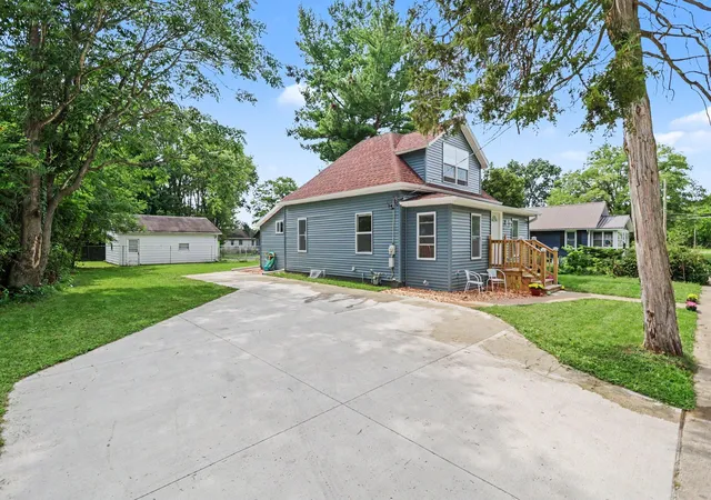 Photo 3 of Single family home for sale at 203 Roseneath Ave, Battle Creek, MI 49037 | MLS# 66026046886 | Listing updated on 2026-09-04