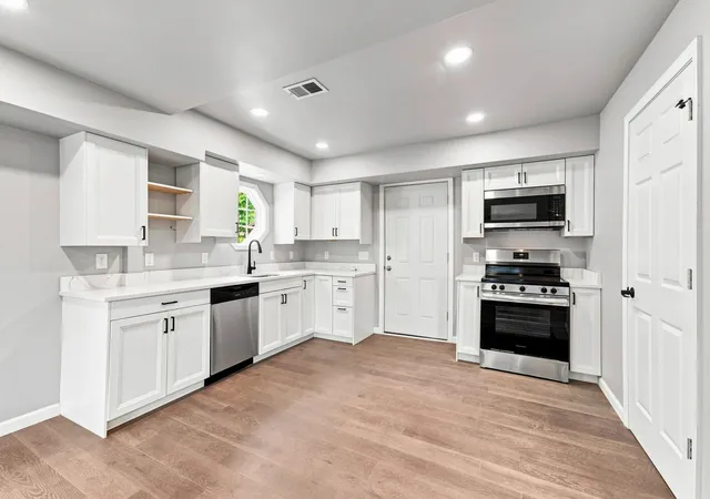 Photo 2 of Single family home for sale at 109 Michigan Ave, Hartford, MI 49057 | MLS# 69026046889 | Listing updated on 2026-09-17