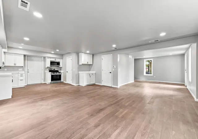 Photo 3 of Single family home for sale at 109 Michigan Ave, Hartford, MI 49057 | MLS# 69026046889 | Listing updated on 2026-09-17
