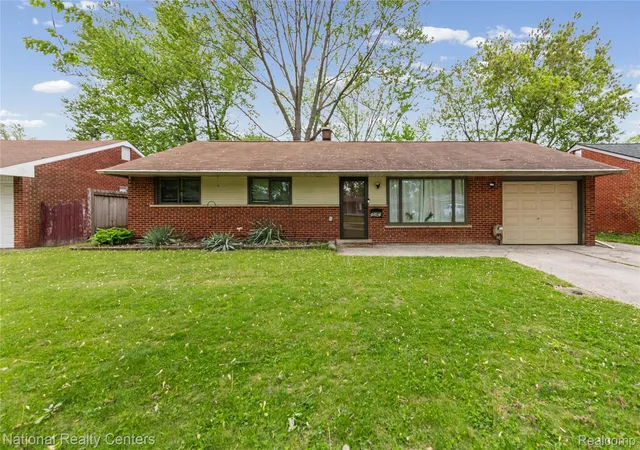 Photo 3 of Single family home for sale at 35463 Seville St, Clinton Township, MI 48035 | MLS# 20261071085 | Listing updated on 2026-09-16