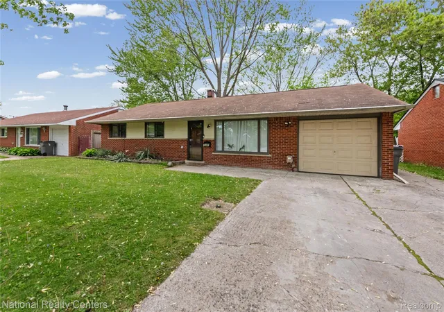 Photo 3 of Single family home for sale at 35463 Seville St, Clinton Township, MI 48035 | MLS# 20261071085 | Listing updated on 2026-09-16