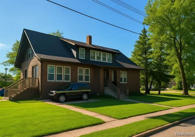 Photo 1 of Multi family home for sale at 304 S Main St, Mount Pleasant, MI 48858 | MLS# 20261071088 | Listing updated on 2026-09-04
