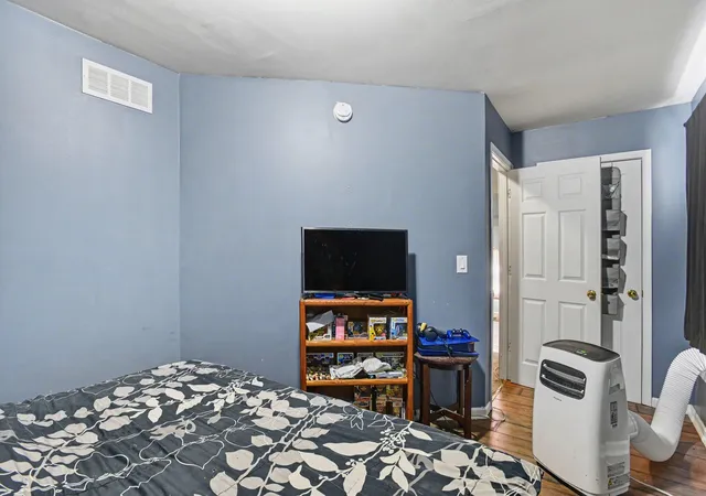 Photo 3 of Single family home for sale at 7043 Liggett St, Kalamazoo, MI 49048 | MLS# 65026046892 | Listing updated on 2026-09-03